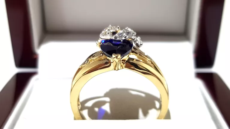 WYRÓB JUBILERSKI UŻYWANY ZŁOTY PIERŚCIONEK LISTKI NIEBIESKI P585 R17 5,70G