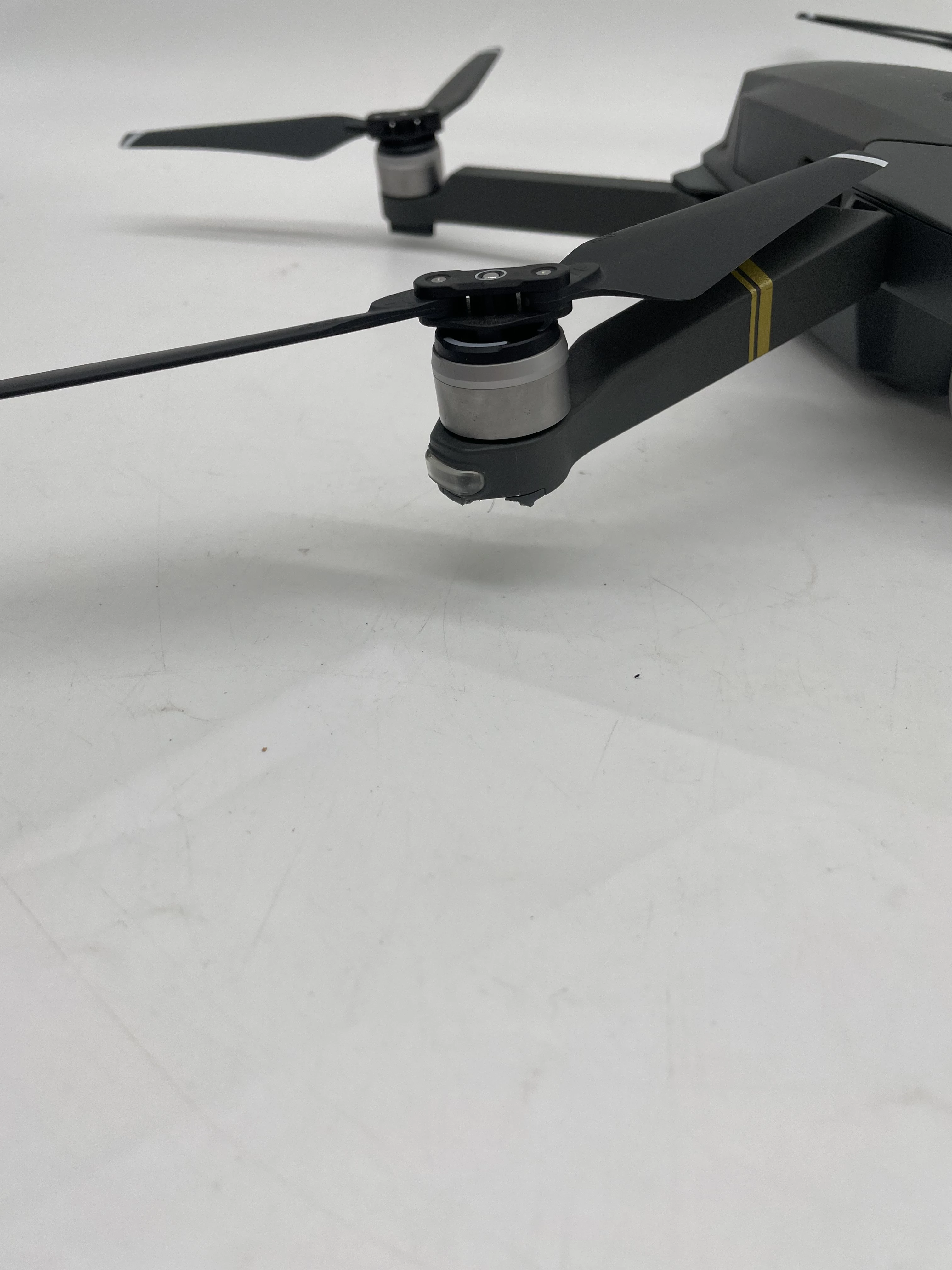 dron-dji-mavic-pro-marka-248811-1136865