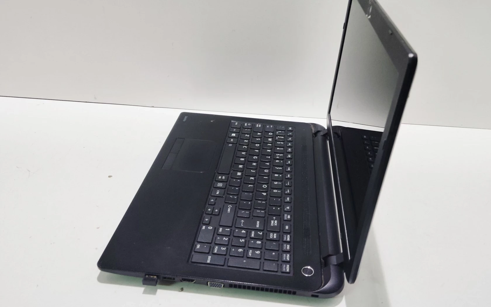laptop-toshiba-c50-b-14d-dziala-na-lad-rozdzielczosc-px-4474-211457