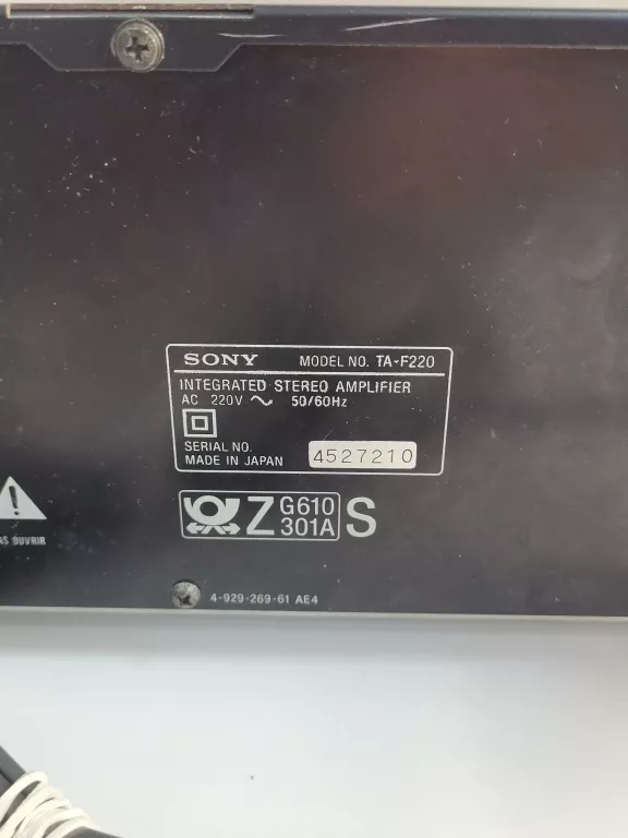 WZMACNIACZ STEREOFONICZNY SONY TA-F220
