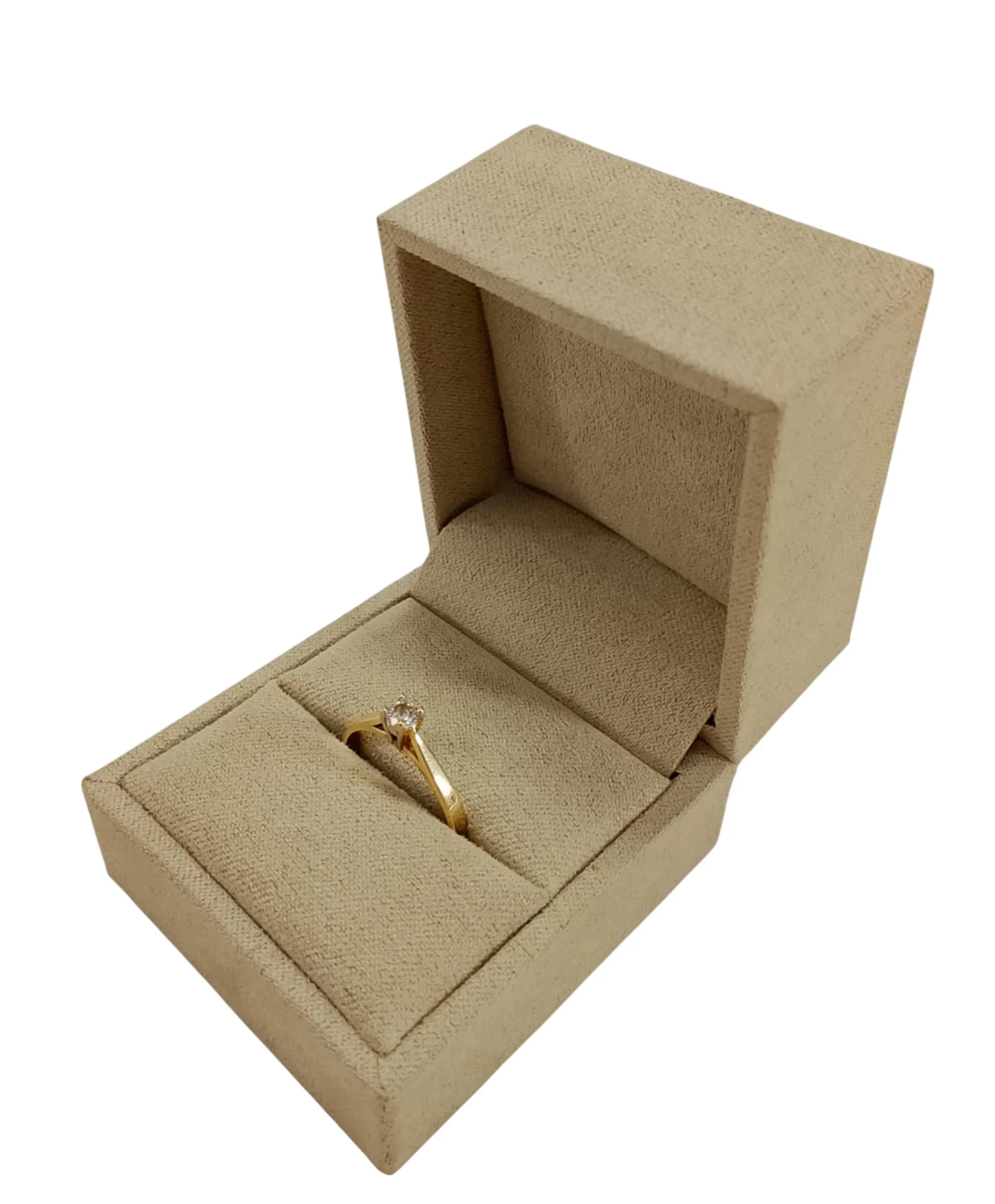 zloty-pierscionek-146g-585p-material-15835-2