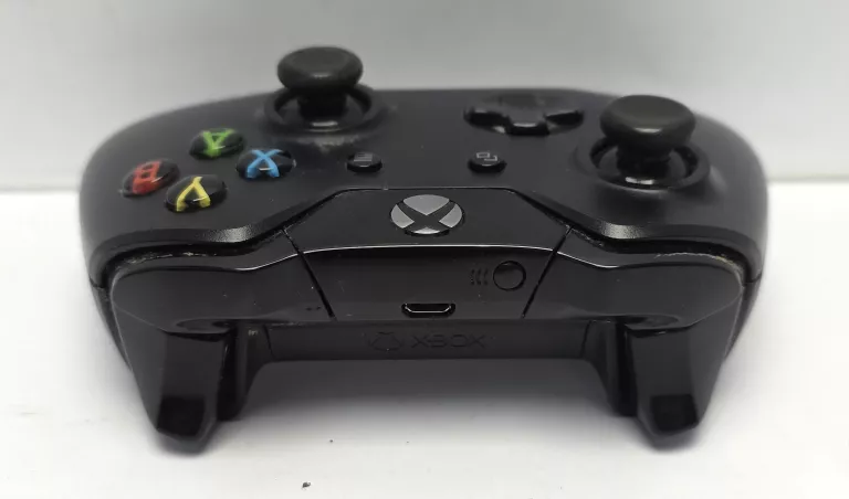 PAD DO XBOX ONE M:1537 CZARNY - WADA