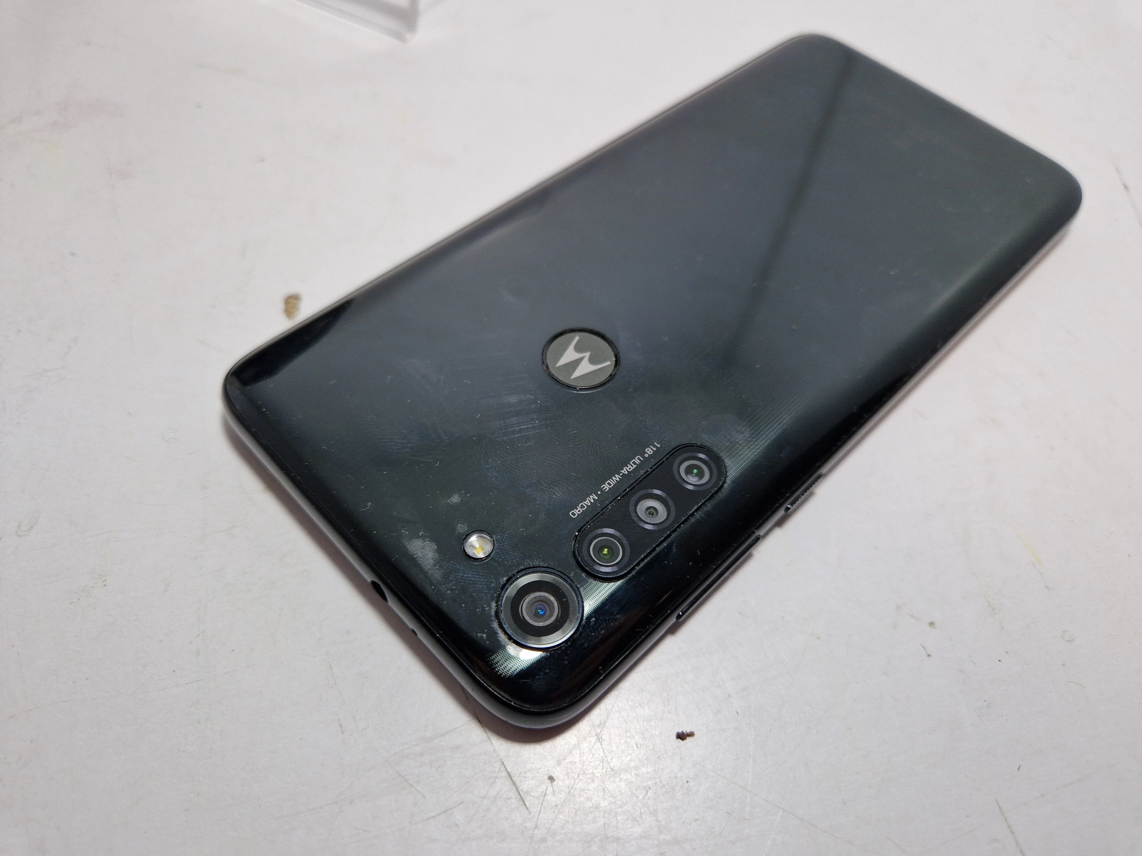 telefon-motorola-moto-g8-power-typ-202685-212929