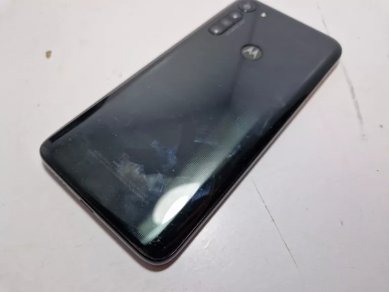 telefon-motorola-moto-g8-power-stan-11323-2