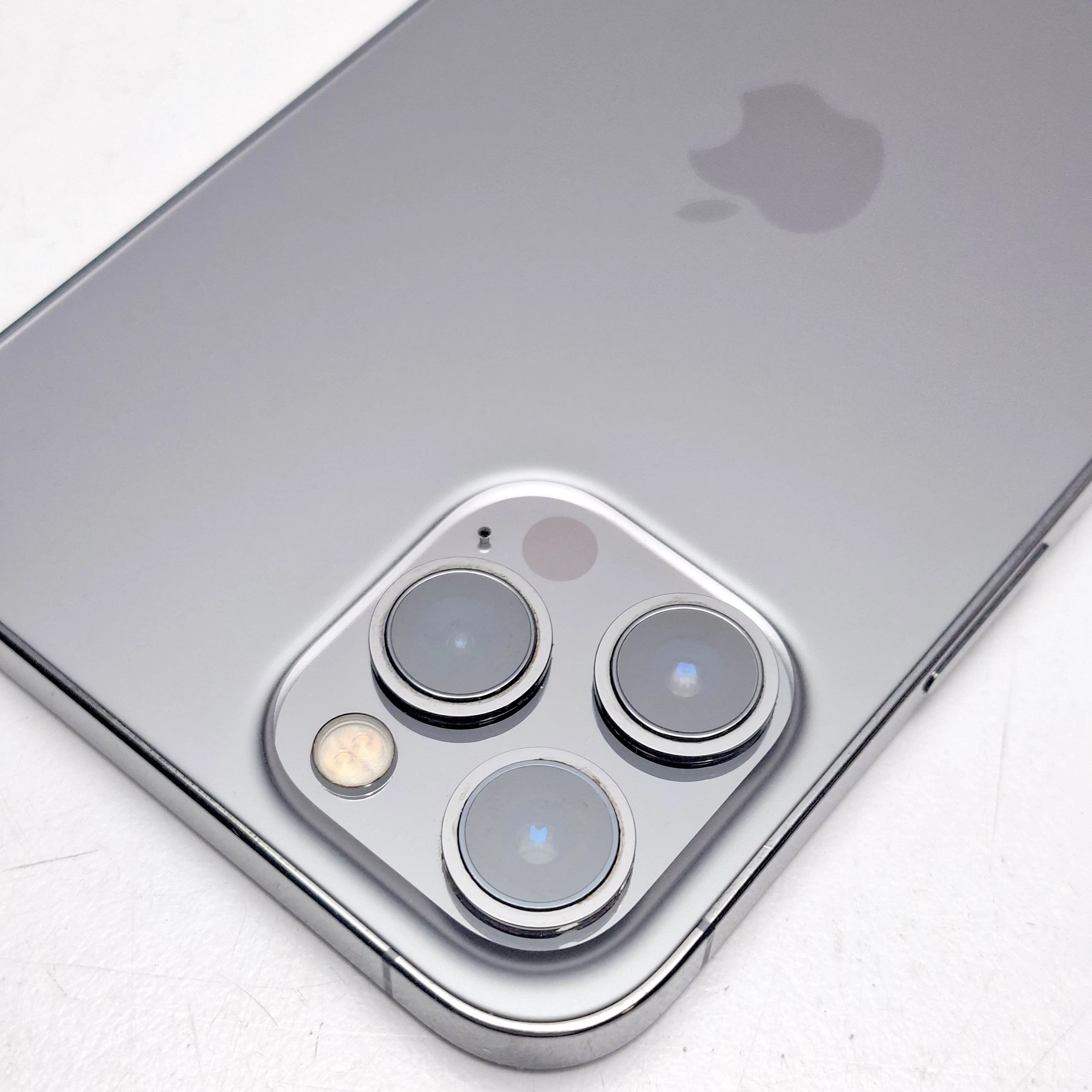 telefon-apple-iphone-12-pro-max-6128gb-przekatna-ekranu-670