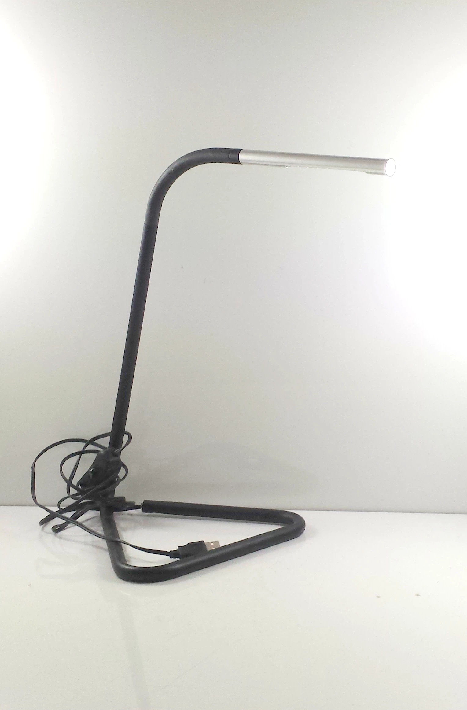 lampka-biurkowa-usb-dabrowskiego-149-poznan-ska-x