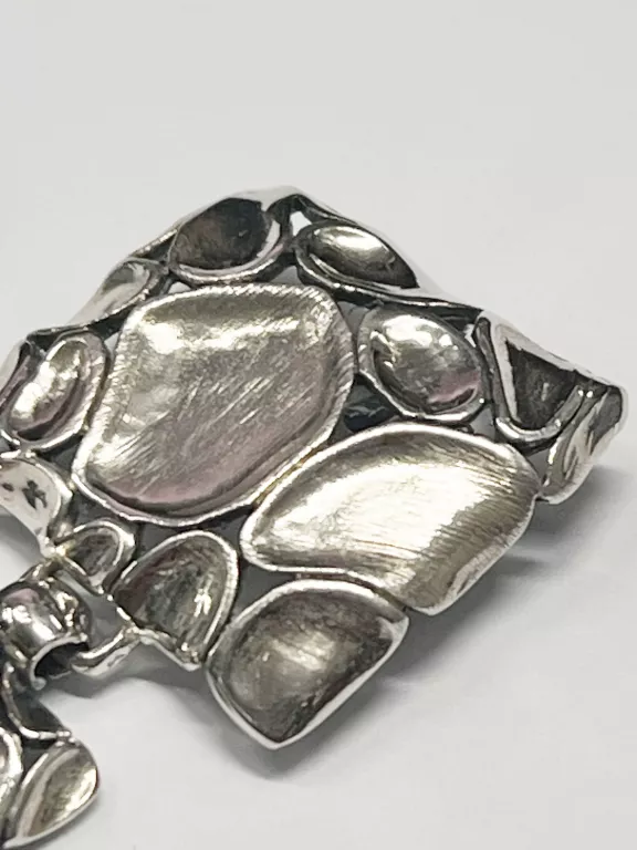 OLŚNIEWAJĄCA SREBRNA ZAWIESZKA PRÓBY 925