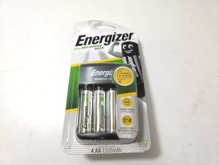 ŁADOWARKA DO AKUMULATORKÓW ENERGIZER Z AKU 4X 1300MAH KPL