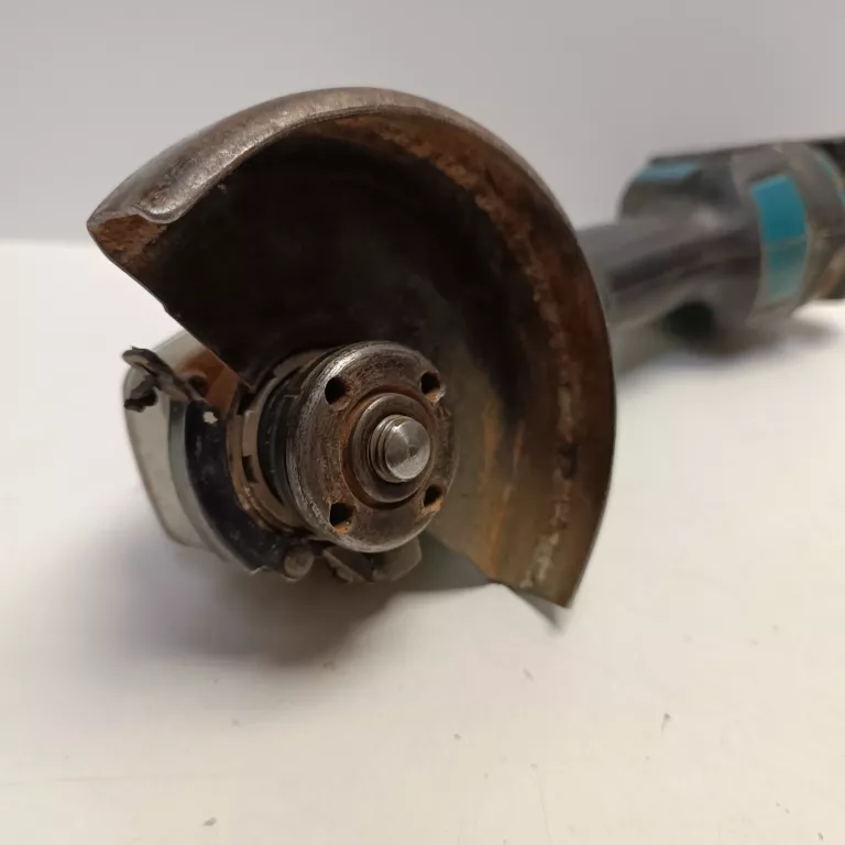 SZLIFIERKA KĄTOWA MAKITA DGA504