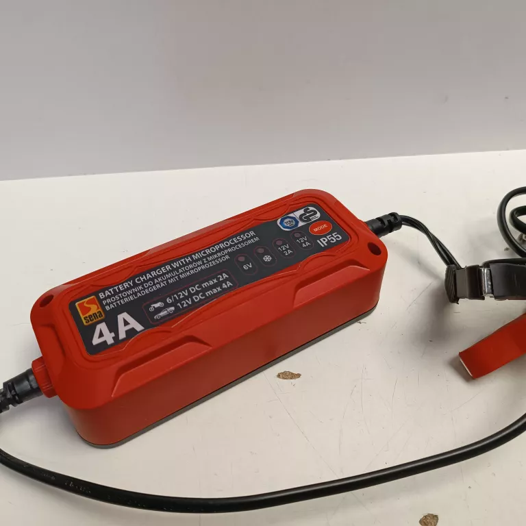 ŁADOWARKA PROSTOWNIK SAMOCHODOWY DO AKUMULATORÓW DC 2/4 A, 6V I 12V  IP55