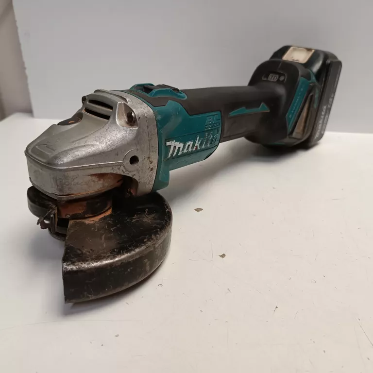 SZLIFIERKA KĄTOWA MAKITA DGA504