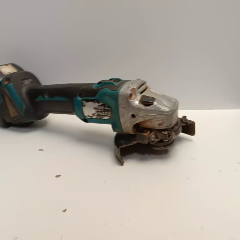 SZLIFIERKA KĄTOWA MAKITA DGA504