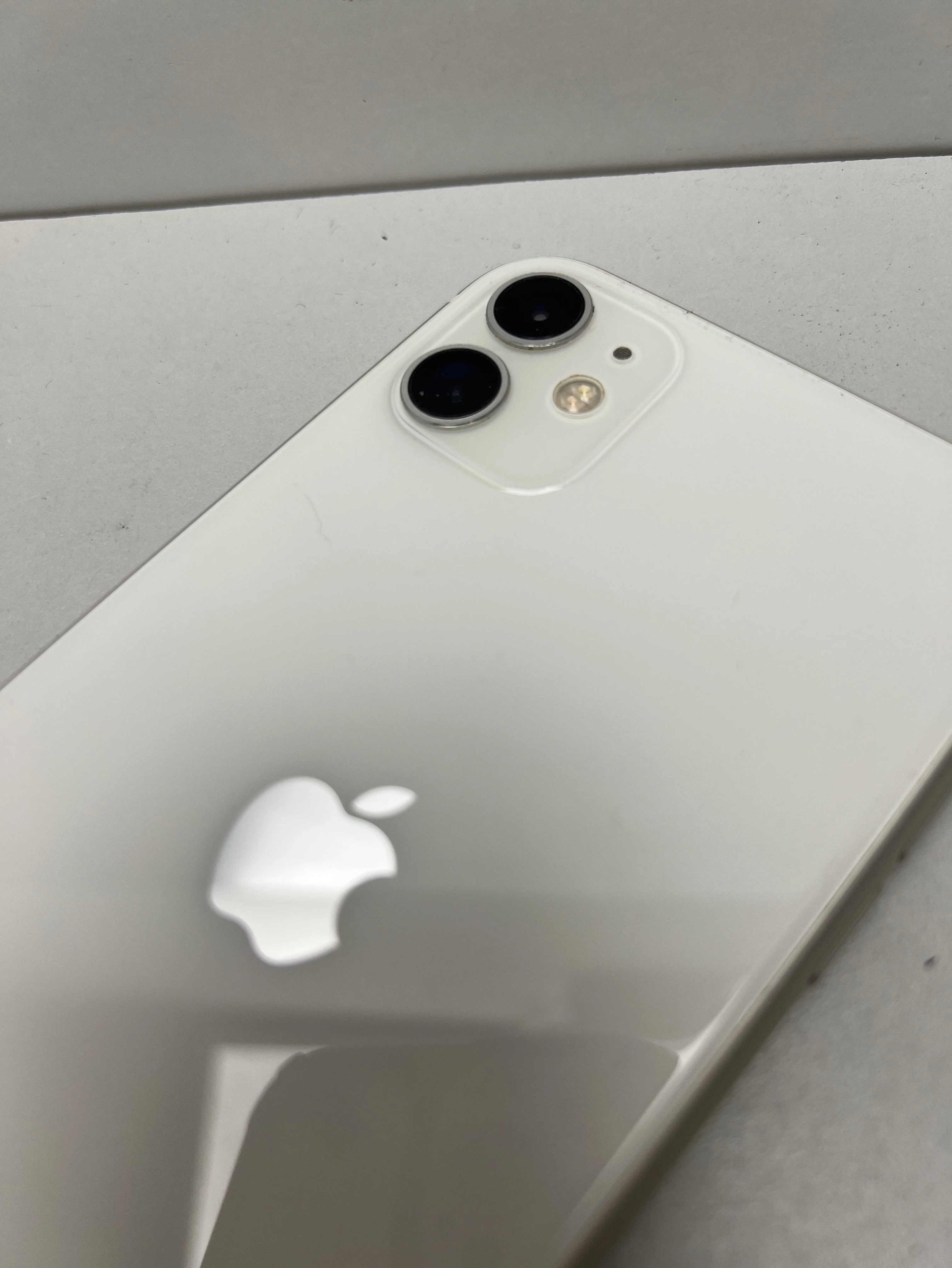 telefon-iphone-11-128gb-przekatna-ekranu-610