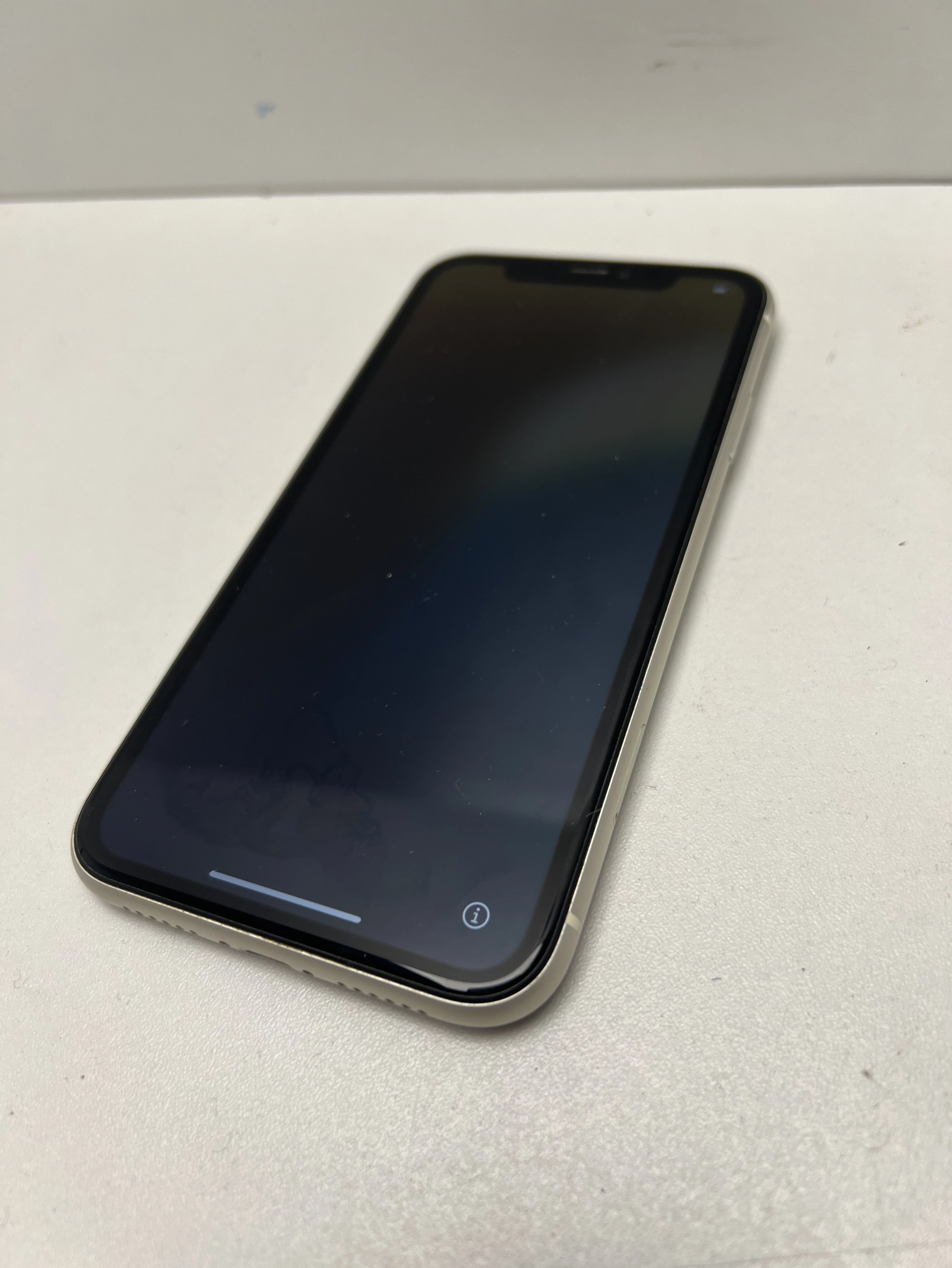 telefon-iphone-11-128gb-typ-202685-212929