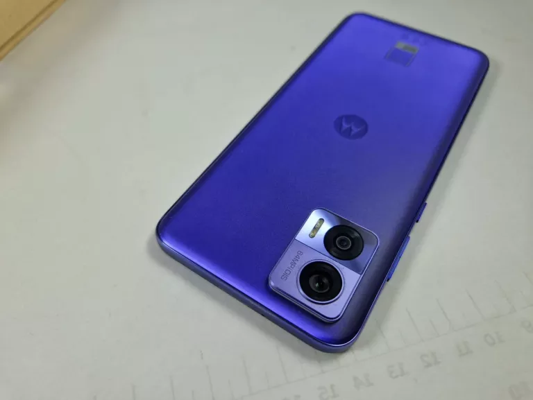 motorola-moto-edge-30-neo-8128gb-pudelko-wbudowana-pamiec-202869-214189