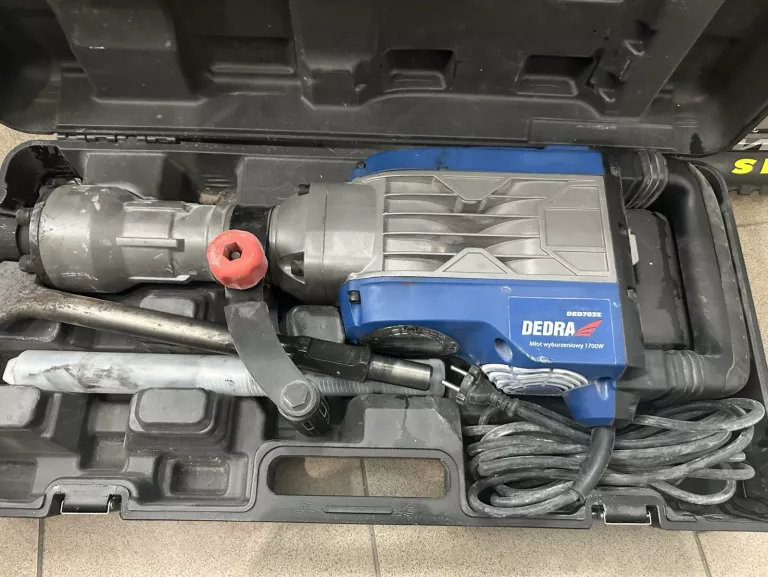 MŁOT WYBURZENIONWY DEDRA DED7835 WALIZKA