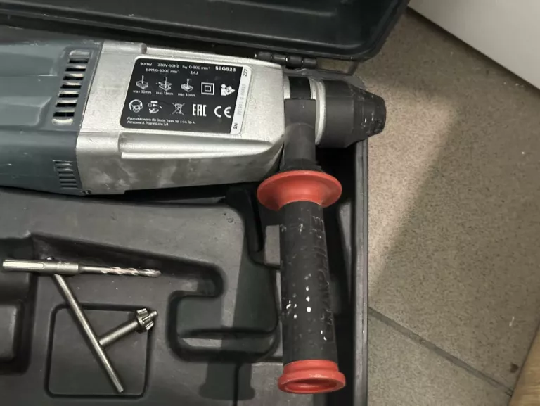 MŁOTOWIERTARKA GRAPHITE SDS PLUS 900 W 58G528 WALIZKA