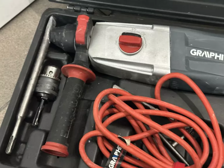 MŁOTOWIERTARKA GRAPHITE SDS PLUS 900 W 58G528 WALIZKA