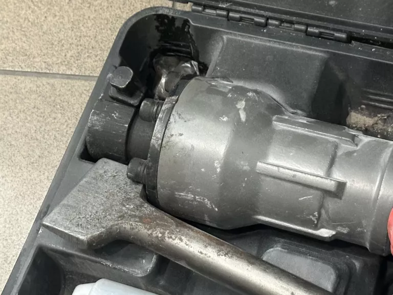 MŁOT WYBURZENIONWY DEDRA DED7835 WALIZKA