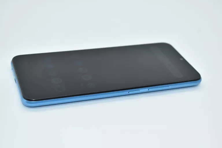 telefon-realme-c11-2021-32gb2gb-rmx3231-pudelko-stan-11323-2