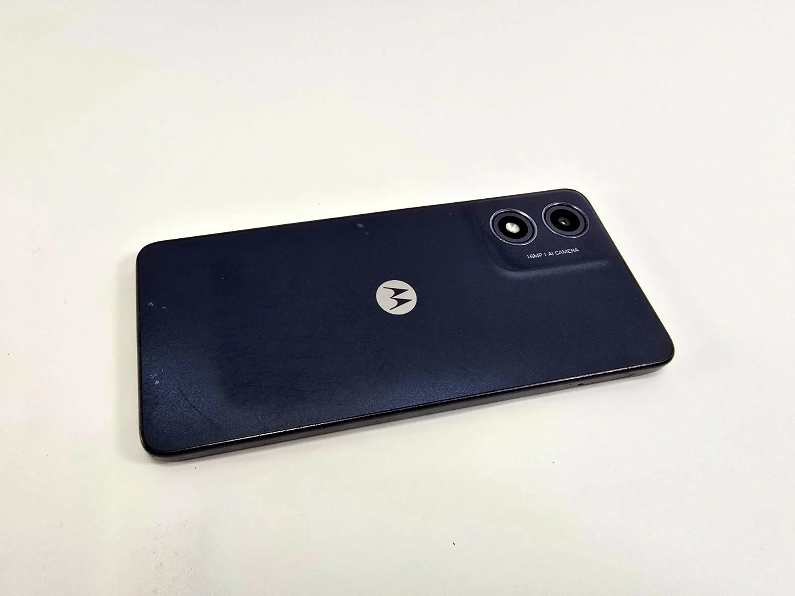 smartfon-motorola-moto-g04-4-gb-128-gb-5g-czarny-kod-producenta-0840023271250