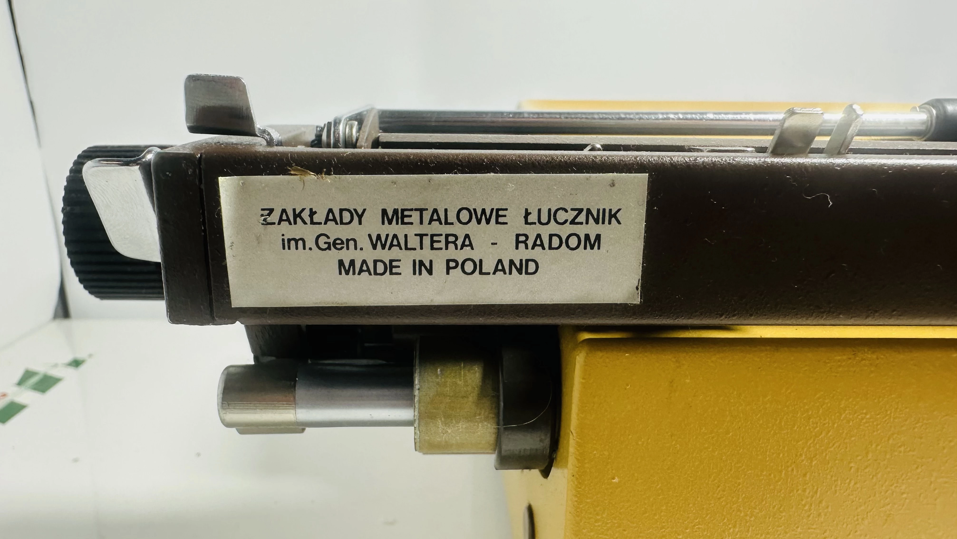 maszyna-do-pisania-prl-lucznik-1303-instrukcja-kalki-walizka-okazja-stan-11323-2