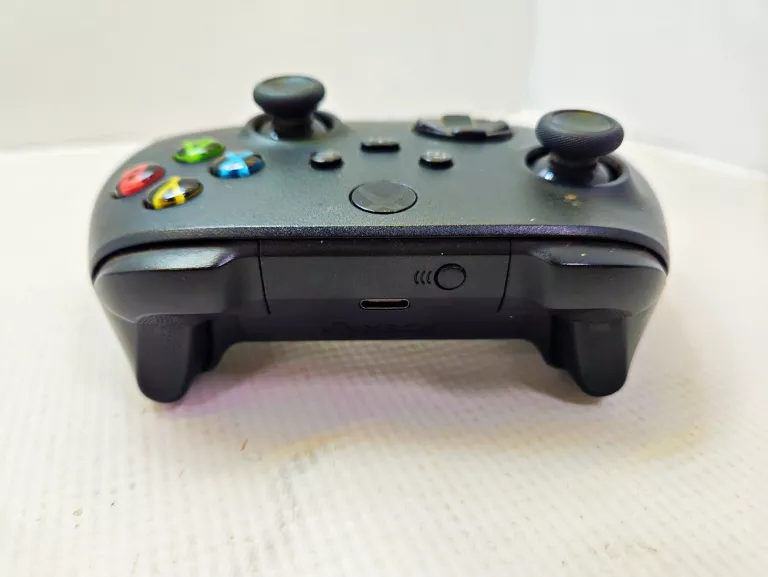 pad-xbox-one-model-1914-czarny-stan-11323-2