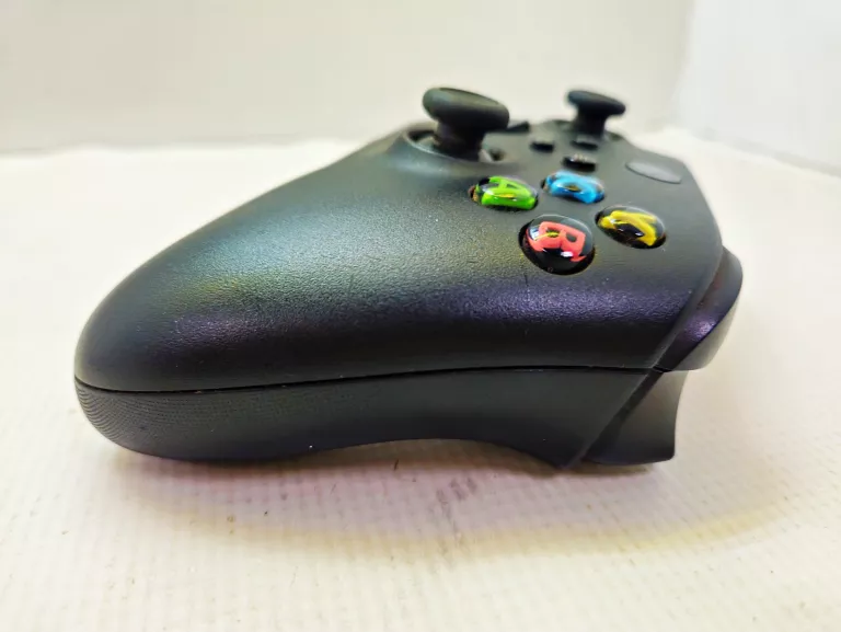 pad-xbox-one-model-1914-czarny-ean-gtin-889842657517