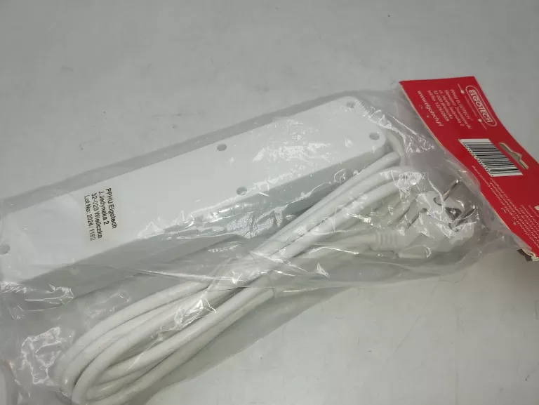 przedluzacz-elgotech-5m-4-gniazdka-z-uziemieniem-bialy-dlugosc-kabla-500