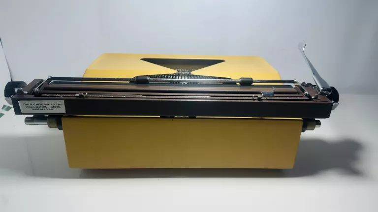 maszyna-do-pisania-prl-lucznik-1303-instrukcja-kalki-walizka-okazja-datowanie-249317-1152285