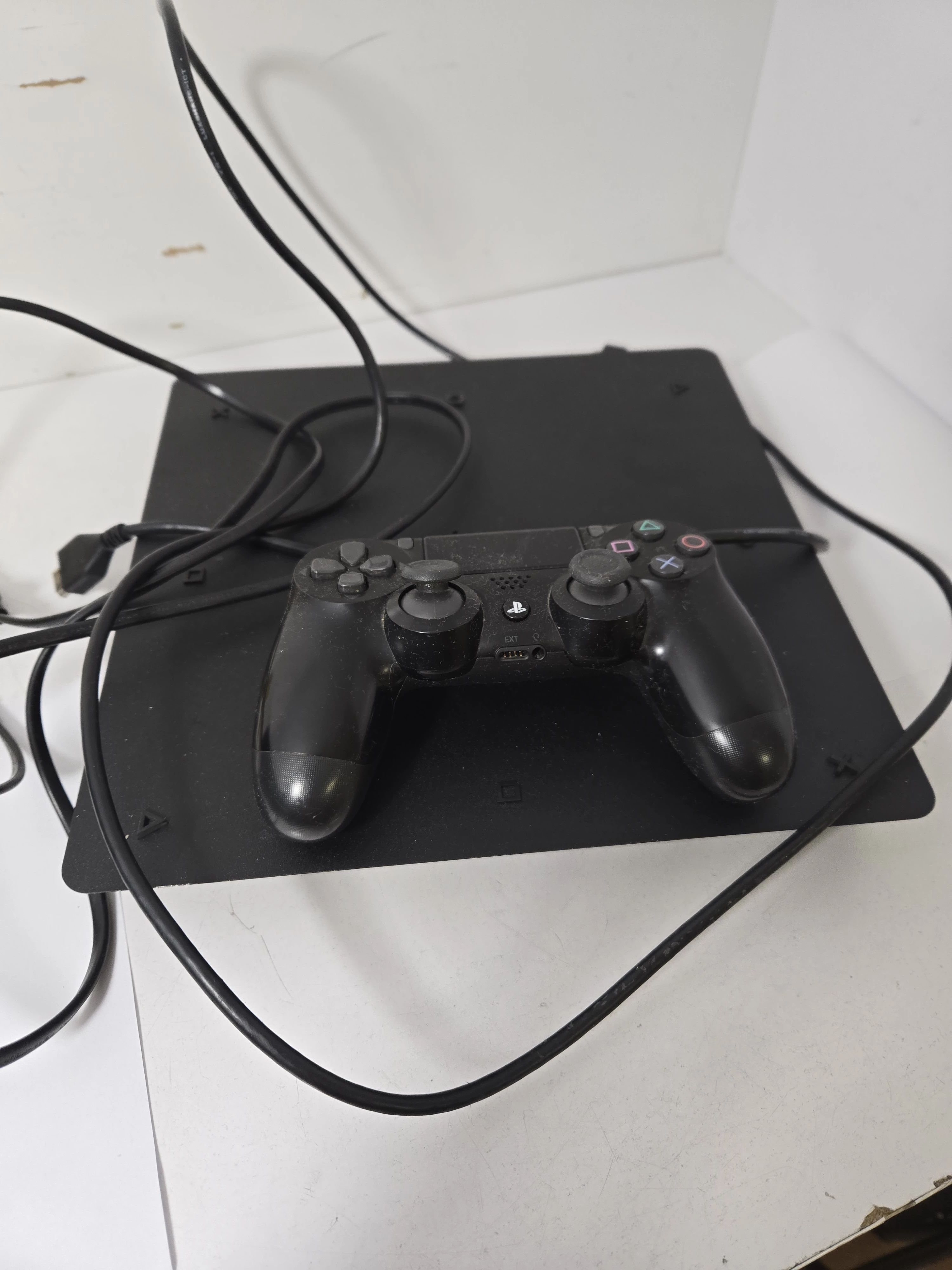 konsola-ps-4-okablowaniepadpudelko-ean-gtin-0711719757313