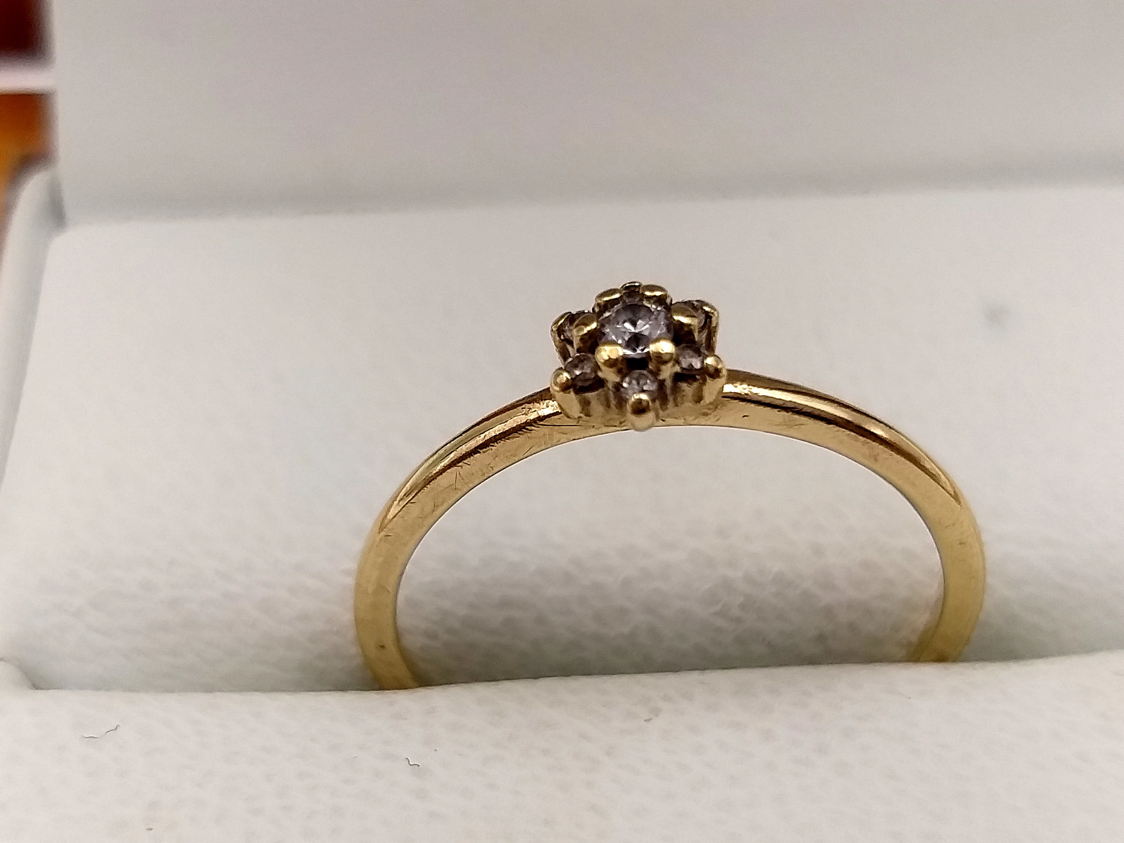 zloty-pierscionek-z-cyrkoniami-333-084-g-r-10-stan-11323-2