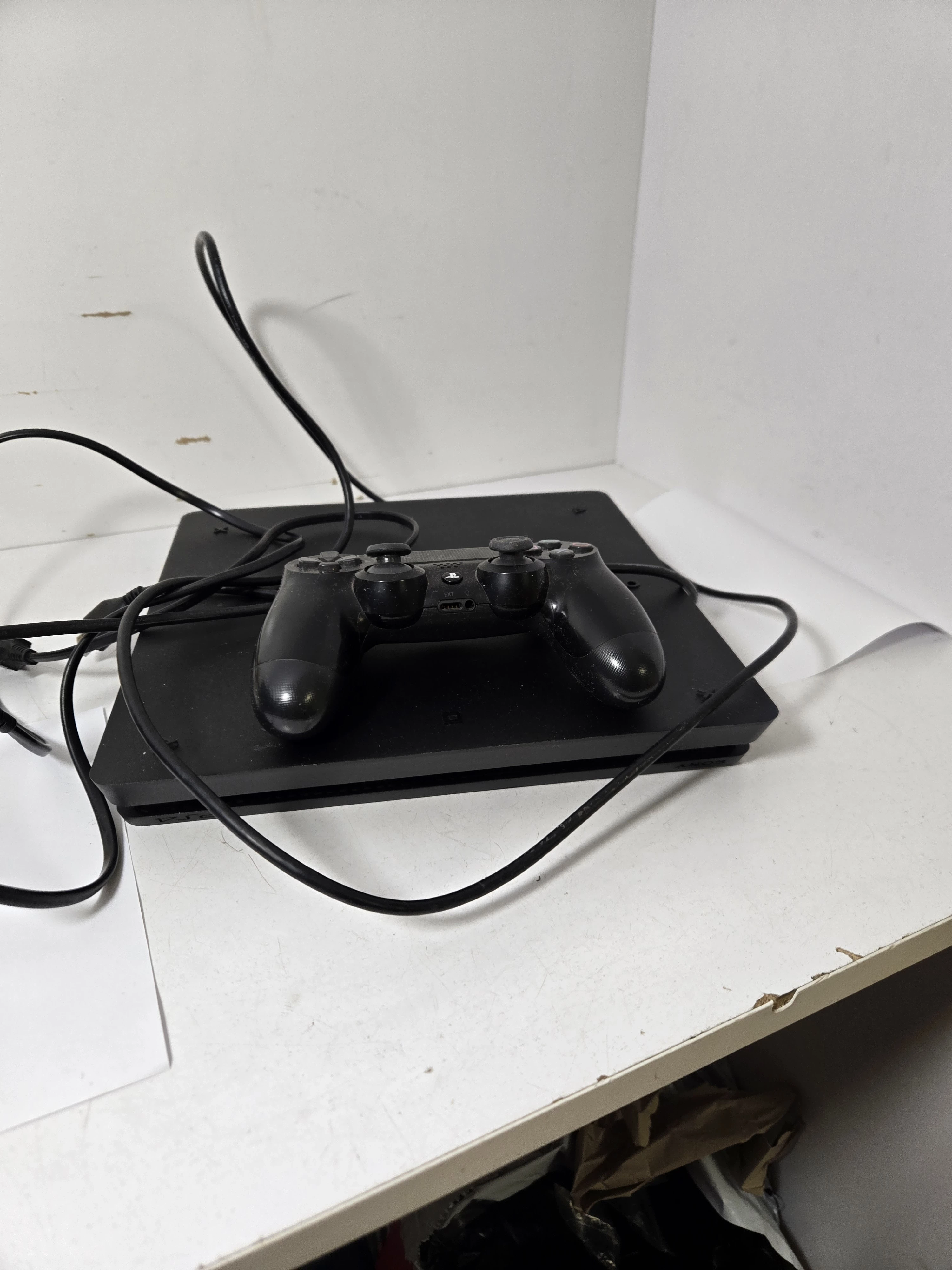 konsola-ps-4-okablowaniepadpudelko-stan-11323-2