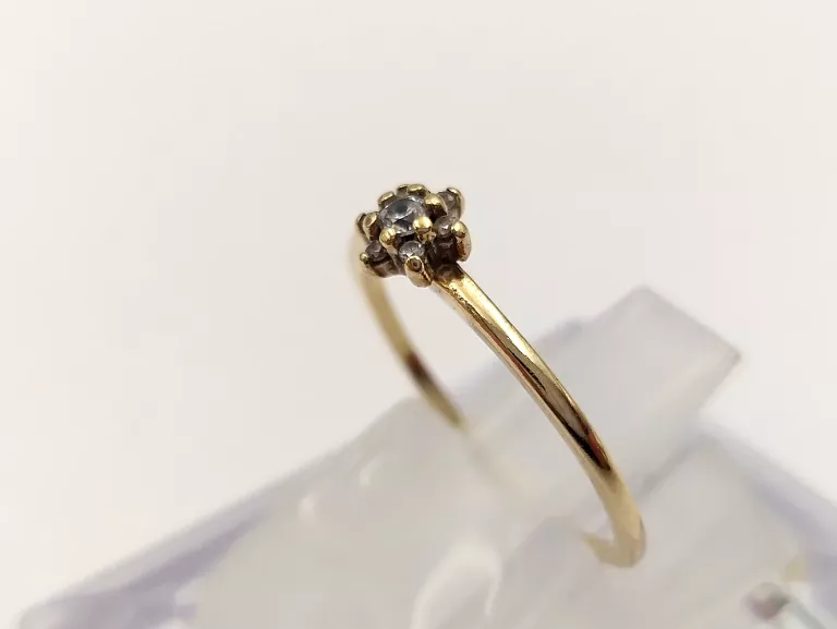 zloty-pierscionek-z-cyrkoniami-333-084-g-r-10-waga-080