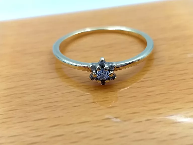 zloty-pierscionek-z-cyrkoniami-333-084-g-r-10-material-15835-2