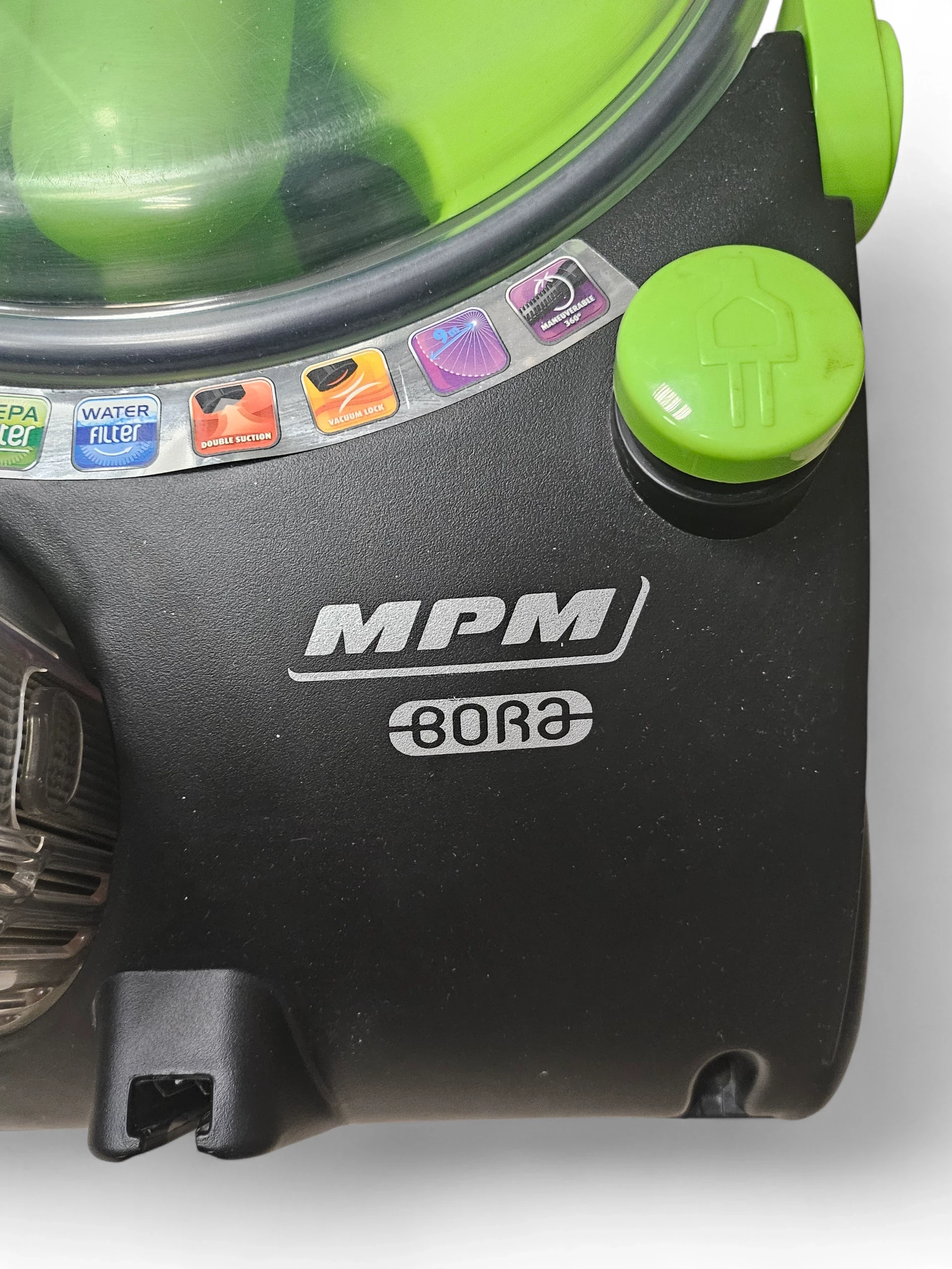 odkurzacz-z-filtrem-wodnym-mpm-bora-mod-07-2400w-zielony-ean-gtin-5901308008239