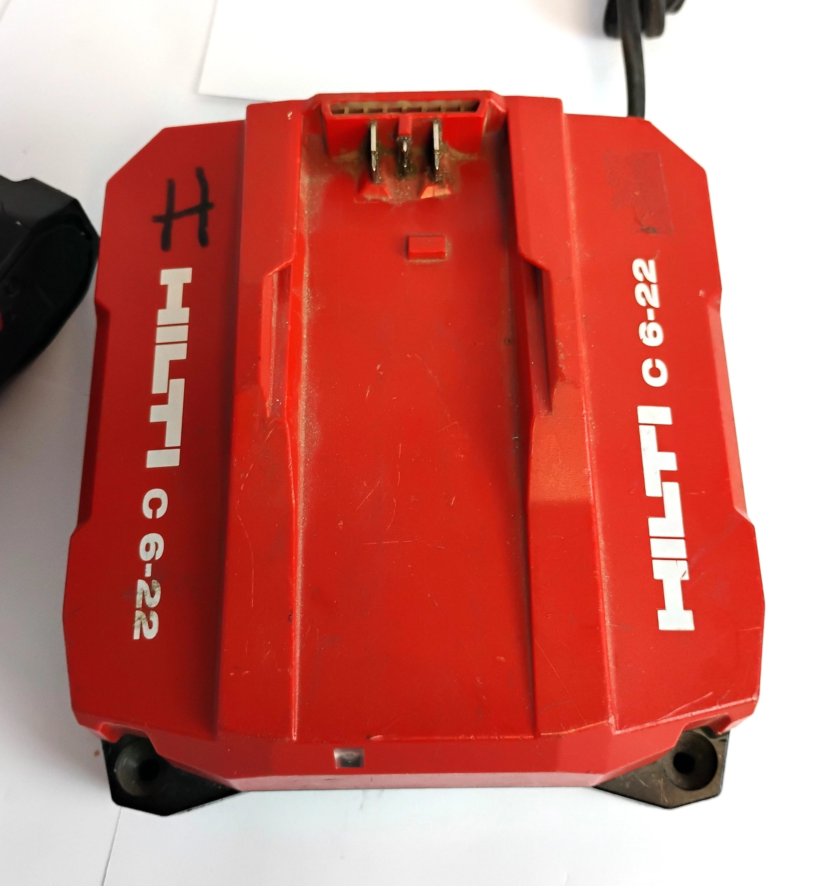 wkretarka-hilti-sf4-22-akumulator-i-ladowarka-042025-ean-gtin-7613023961338