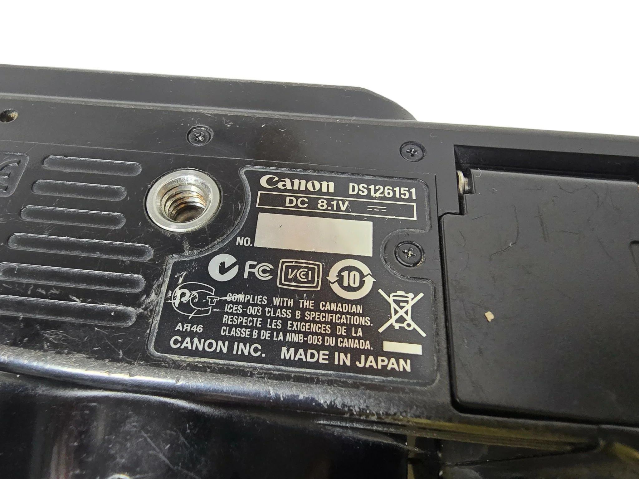 lustrzanka-canon-eos-400d-efs-18-55mm-2-baterie-ladowarka-kod-producenta-ds126151