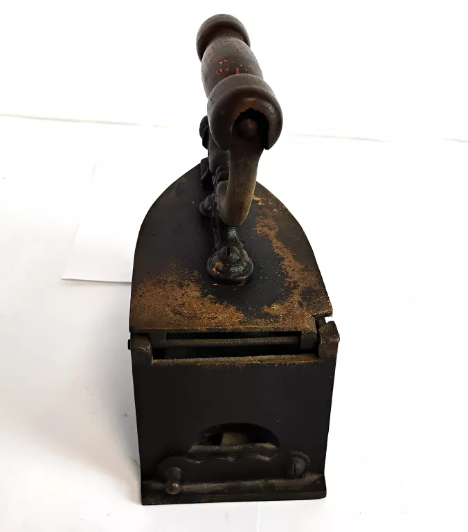 stare-zeliwne-zelazko-na-wegiel-drzewny-stan-11323-253798