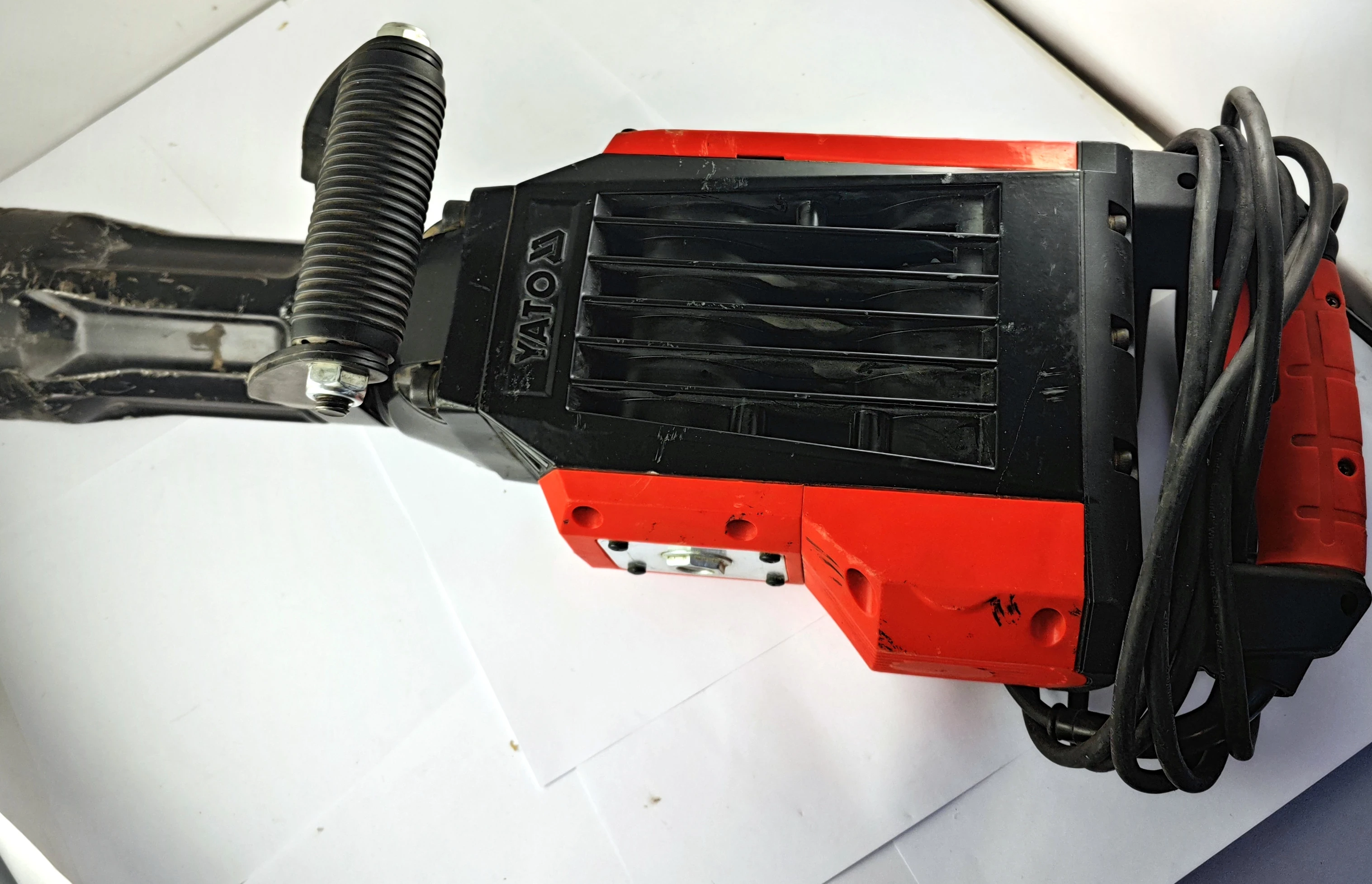 mlot-wyburzeniowy-yato-82001-emilii-plater-82b-szczecin-rs