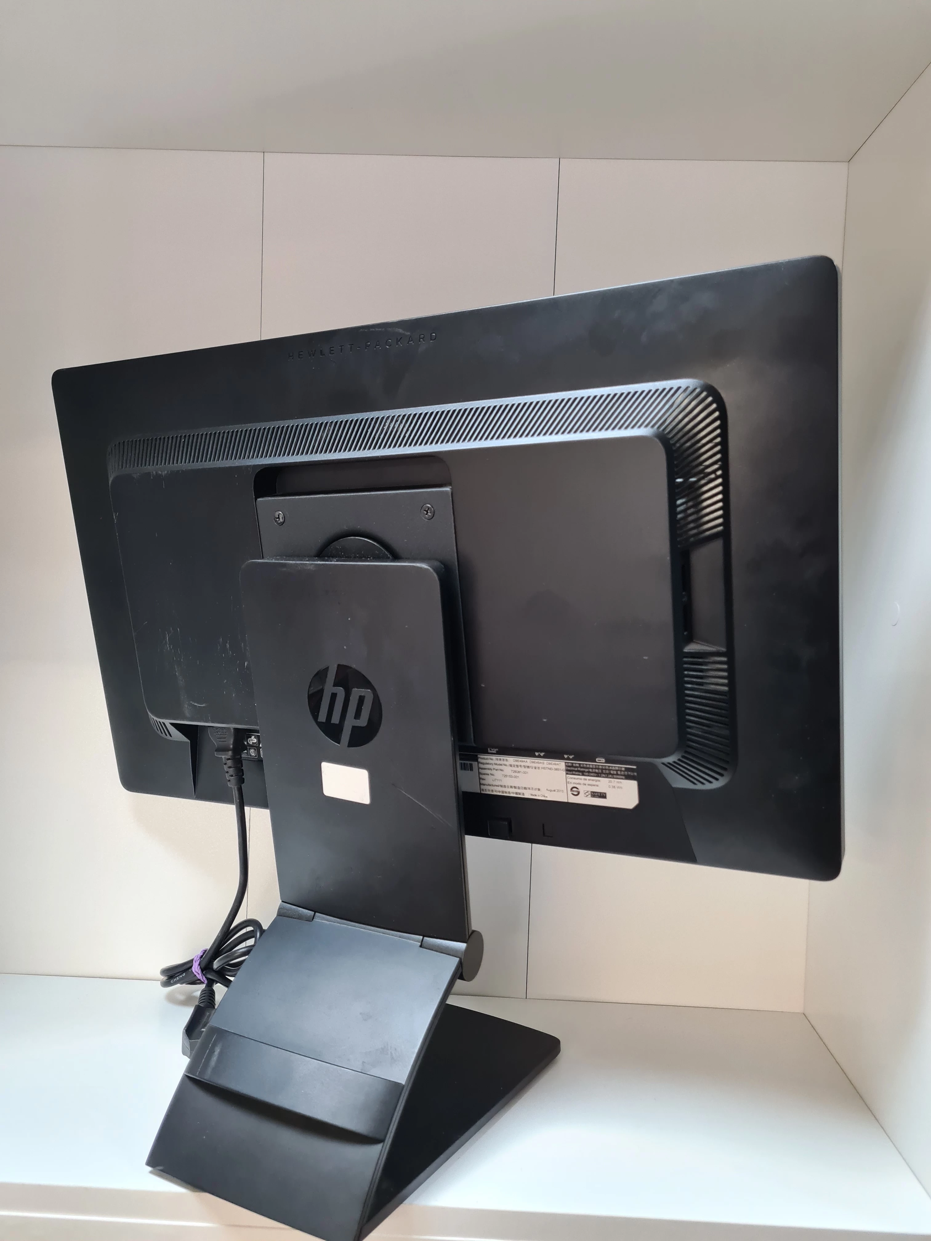 monitor-hp-elitedisplay-e221c-kabel-zasilajacy-stan-11323-2