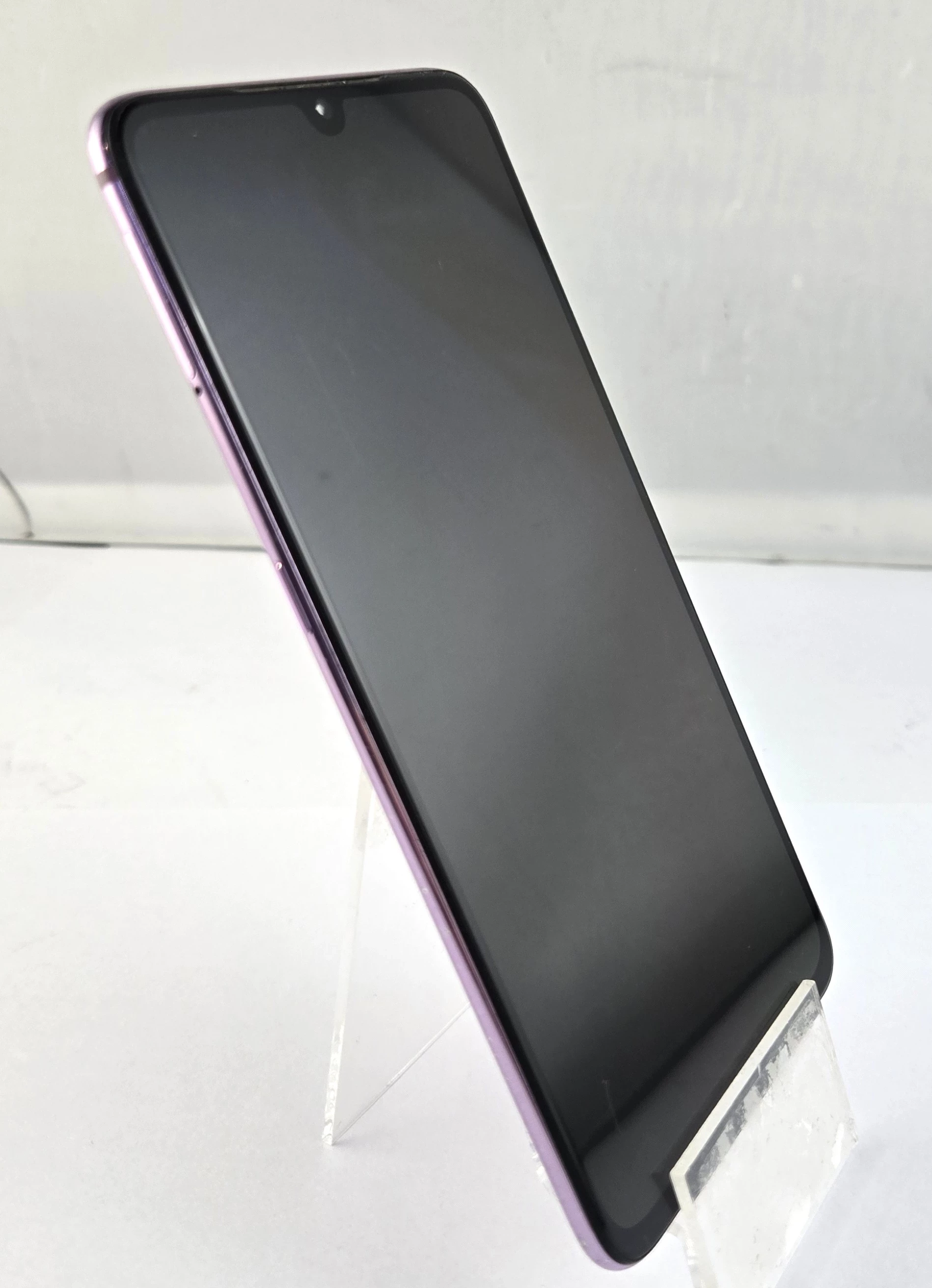 telefon-xiaomi-mi-9-664gb-zbity-tyl-stan-11323-2