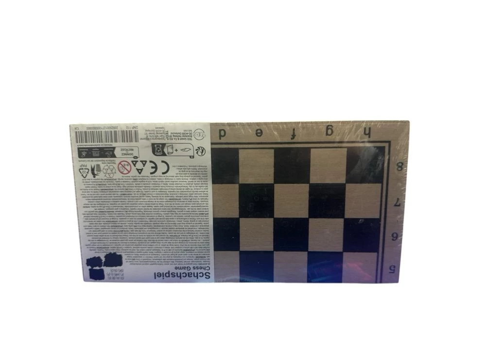 szachy-w-drewnianym-pudelku-stan-11323-1