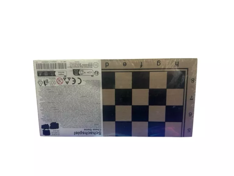 szachy-w-drewnianym-pudelku-stan-11323-1