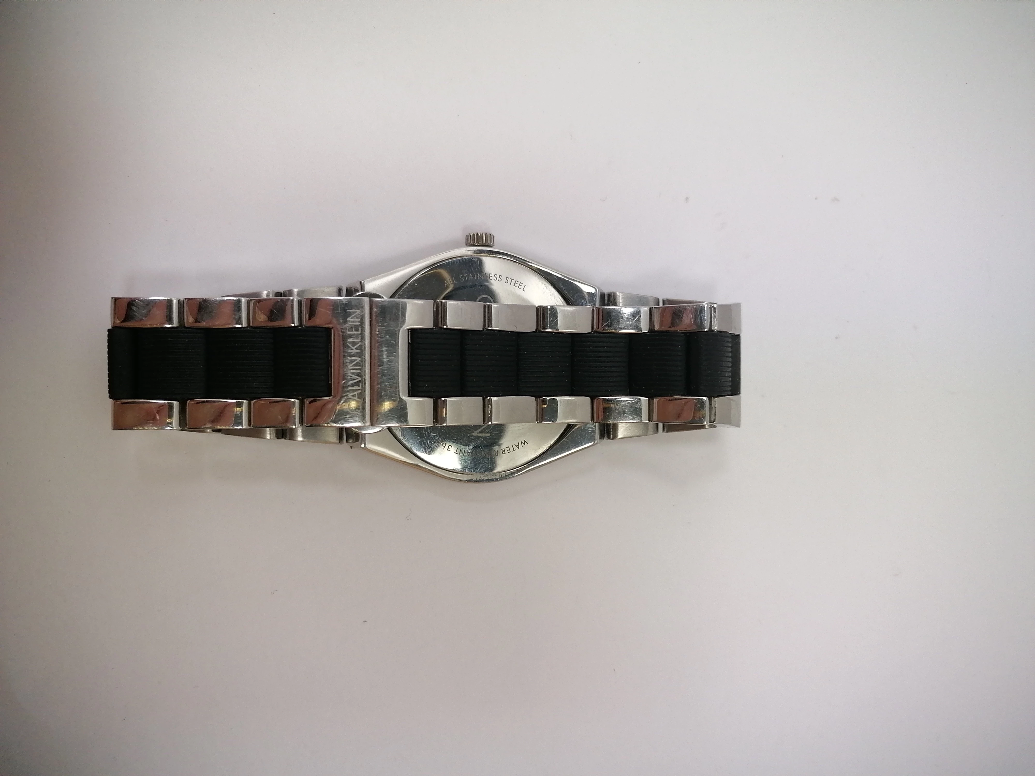 zegarek-calvin-klein-xe078489-ksztalt-koperty-129223-2