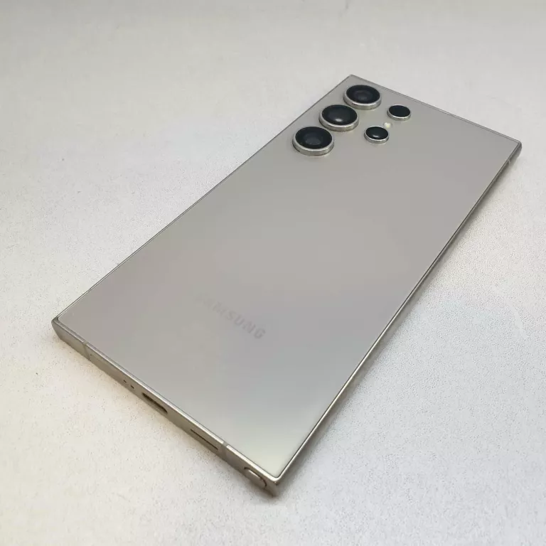 samsung-galaxy-s24-ultra-25612-gb-komplet-bez-blokad-przekatna-ekranu-68