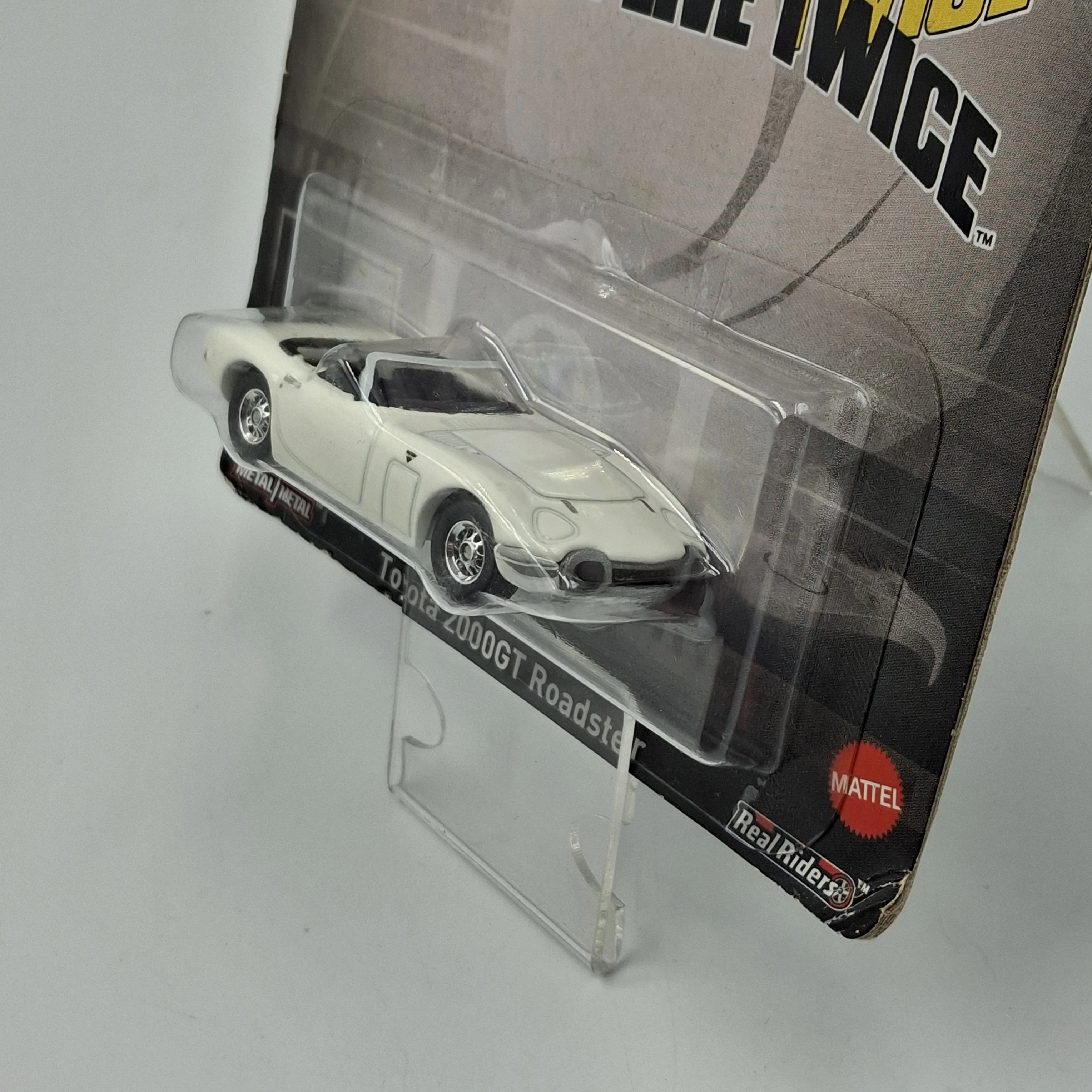 samochodzik-hot-wheels-007-2000gt-stan-11323-2