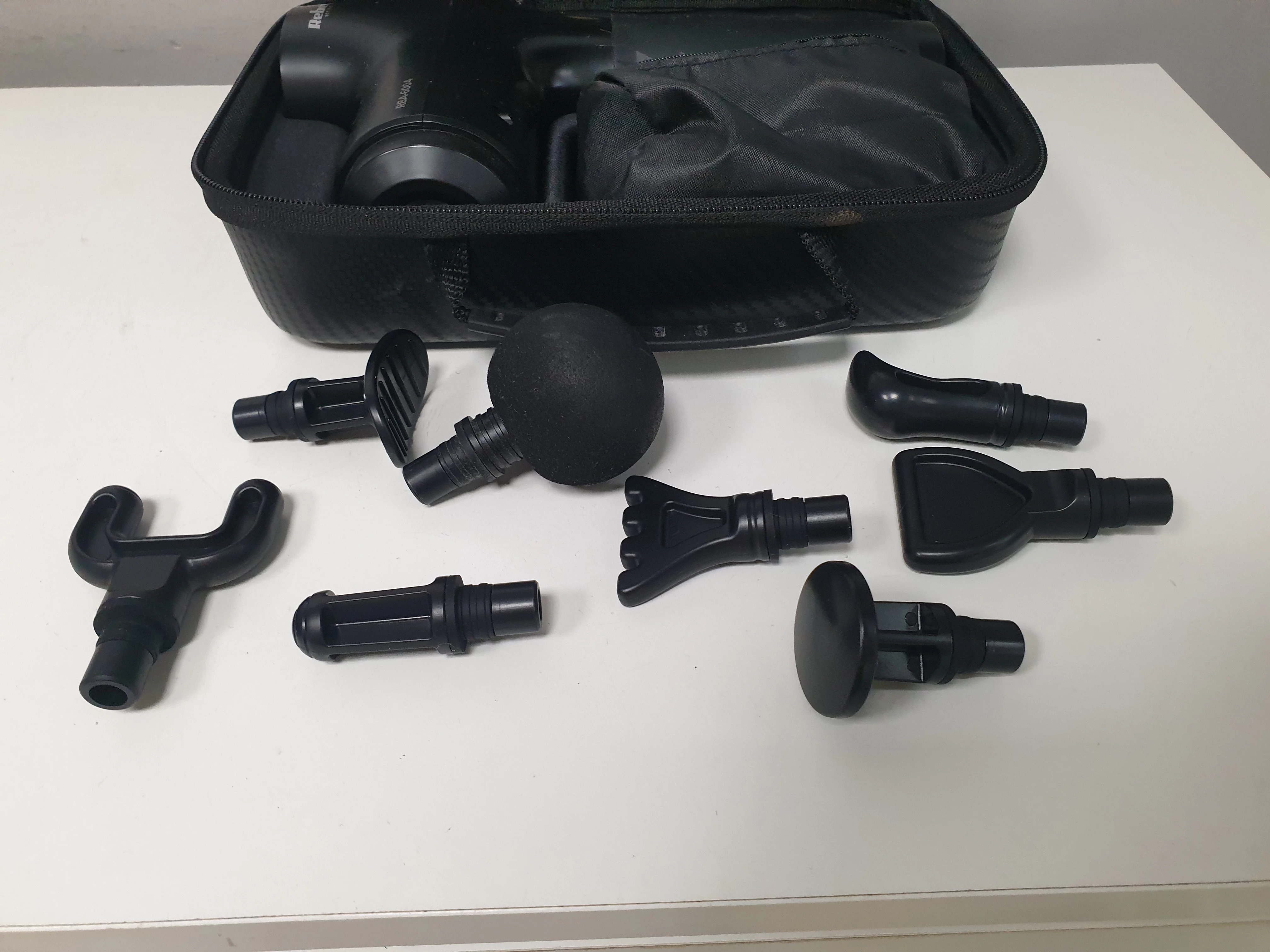 pistolet-do-masazu-ciala-rebel-rba-6004-8-koncowek-ean-gtin-5901890104777