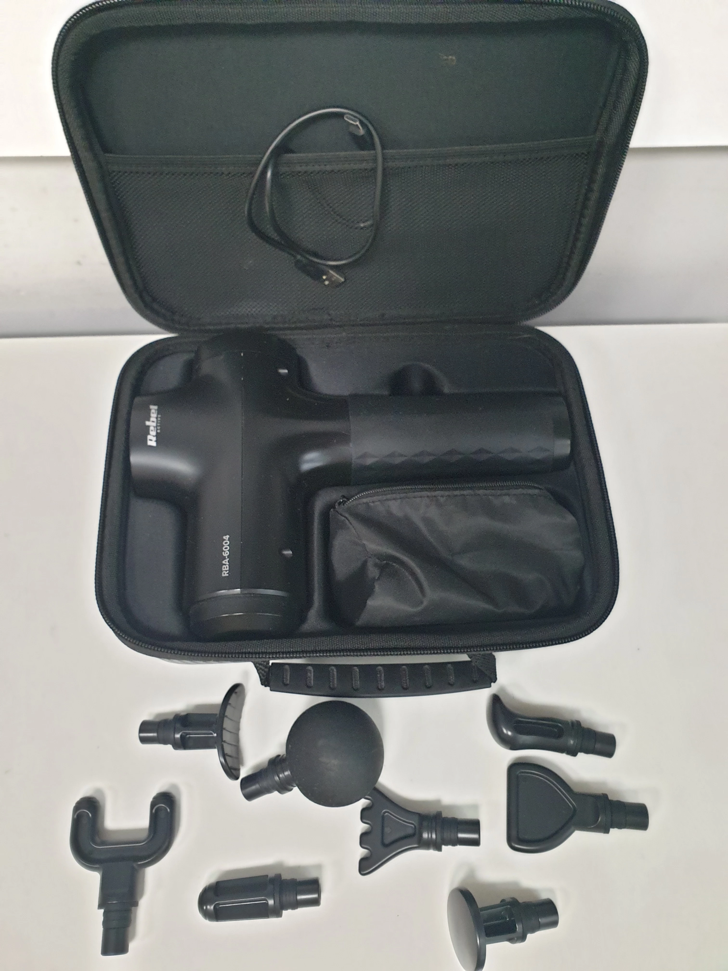 pistolet-do-masazu-ciala-rebel-rba-6004-8-koncowek-stan-11323-2