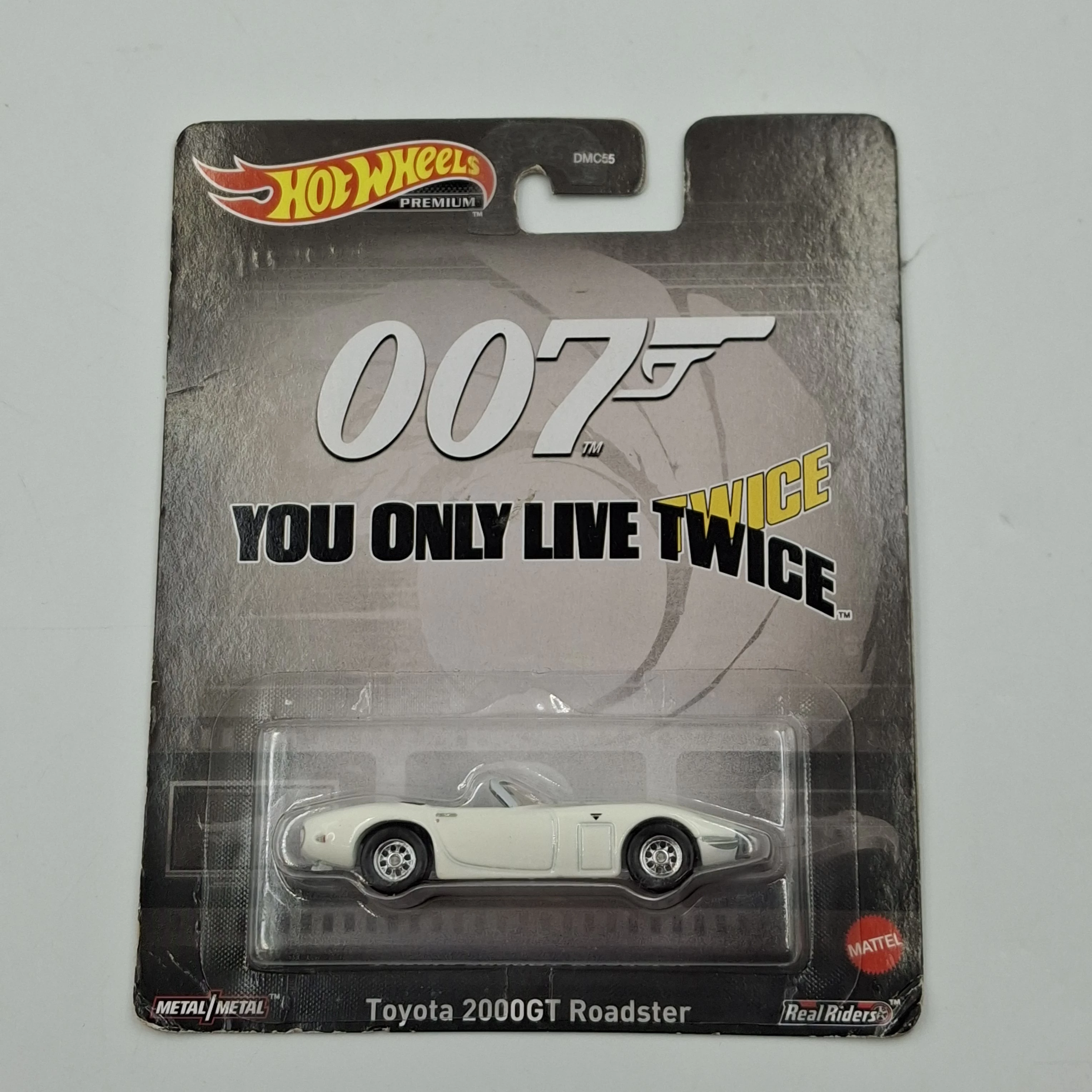samochodzik-hot-wheels-007-2000gt-skala-250360-1887269